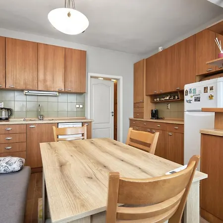 Apartment Space Of Arts ~ Two-bedroom With Balcony